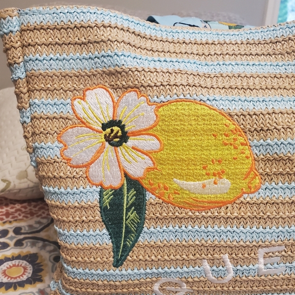 Vera Bradley Lemon Grove Straw Tote-NWT - Picture 2 of 8